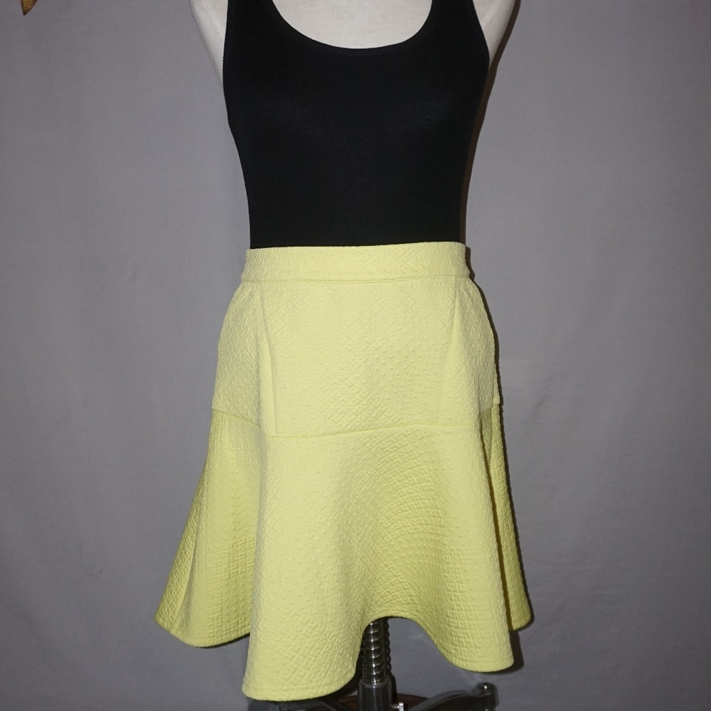 LuLu's Grow to Glow Yellow Quilted Skirt - Large